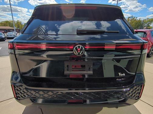 2025 Volkswagen Tiguan 2.0T SE R-Line Black 4MOTION