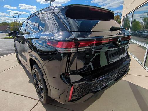 2025 Volkswagen Tiguan 2.0T SE R-Line Black 4MOTION