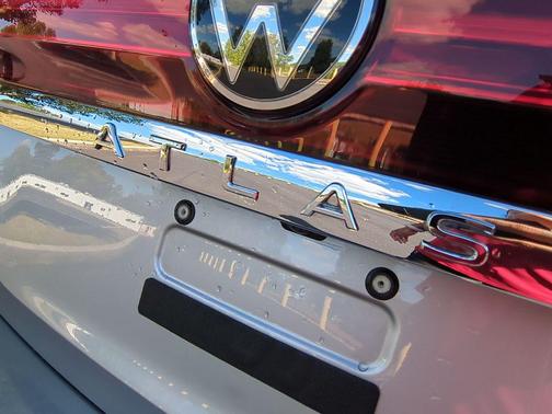 2025 Volkswagen Atlas 2.0T SE w/Technology 4MOTION