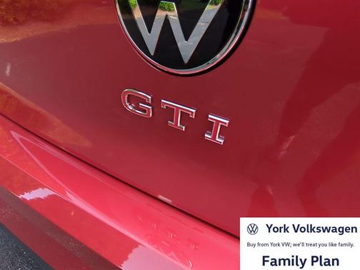 2025 Volkswagen Golf GTI 2.0T SE DSG