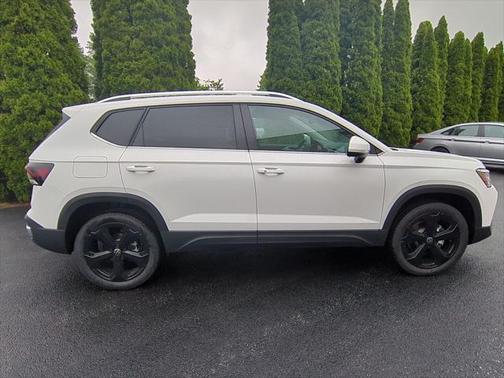 2025 Volkswagen Taos 1.5T SEL