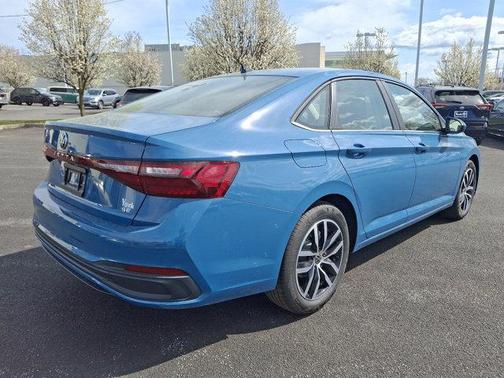 2025 Volkswagen Jetta 1.5T SE