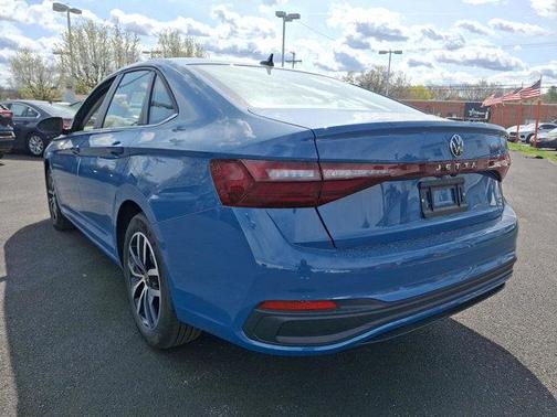 2025 Volkswagen Jetta 1.5T SE