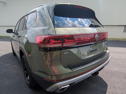 2025 Volkswagen Atlas 2.0T Peak Edition
