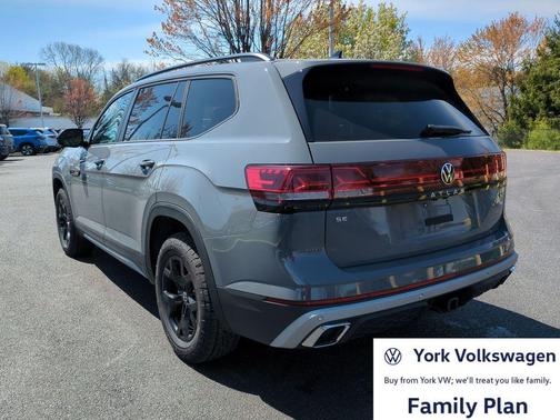 Pure Gray 2026 Volkswagen Atlas Peak Edition