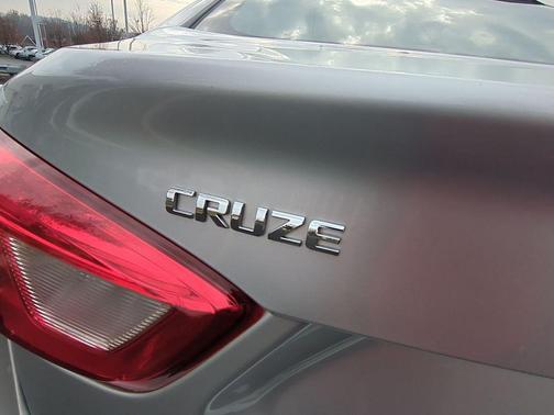 2018 Chevrolet Cruze LS