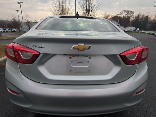 2018 Chevrolet Cruze LS