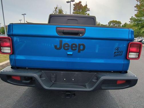 2021 Jeep Gladiator Willys 4x4