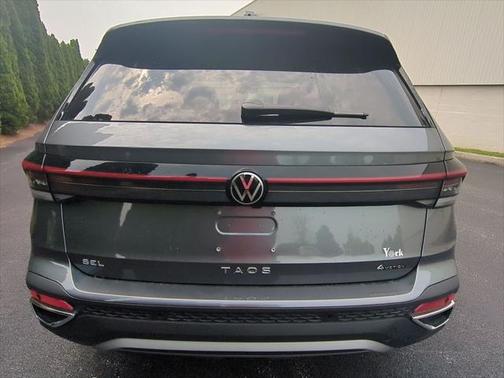 2025 Volkswagen Taos 1.5T SEL