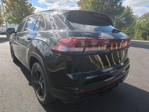 2026 Volkswagen Atlas Cross Sport 2.0T SEL