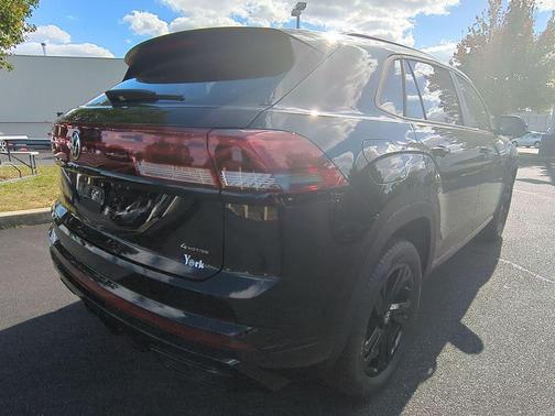 2026 Volkswagen Atlas Cross Sport 2.0T SEL
