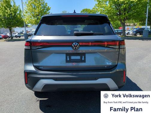 Platinum Gray Metallic 2026 Volkswagen Tiguan 2.0T SE 4MOTION