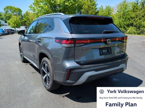 Platinum Gray Metallic 2026 Volkswagen Tiguan 2.0T SE 4MOTION