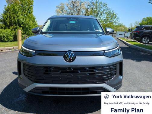 Platinum Gray Metallic 2026 Volkswagen Tiguan 2.0T SE 4MOTION