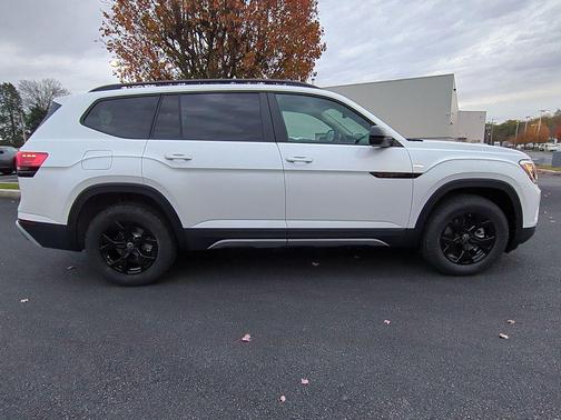 2026 Volkswagen Atlas 2.0T Peak Edition