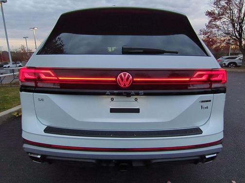 2026 Volkswagen Atlas 2.0T Peak Edition