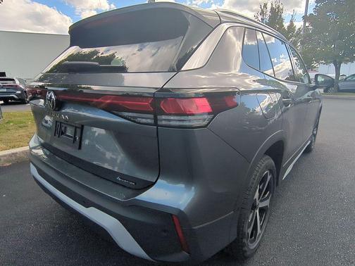 2025 Volkswagen Tiguan 2.0T SE 4MOTION