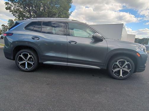 2025 Volkswagen Tiguan 2.0T SE 4MOTION