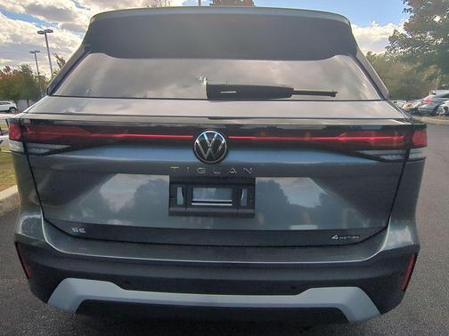 2025 Volkswagen Tiguan 2.0T SE 4MOTION
