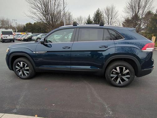 2023 Volkswagen Atlas Cross Sport 2.0T SE