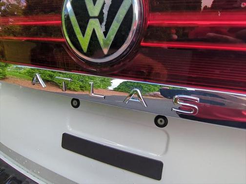 2025 Volkswagen Atlas 2.0T SE w/Technology 4MOTION