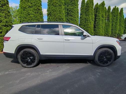 2025 Volkswagen Atlas 2.0T SE w/Technology 4MOTION