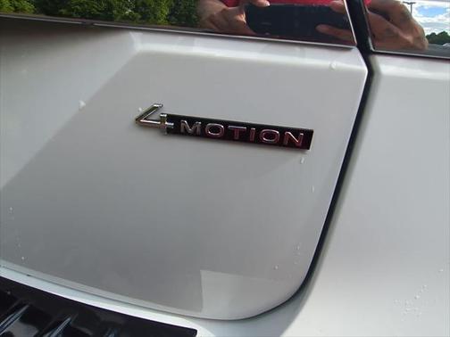 2025 Volkswagen Atlas 2.0T SE w/Technology 4MOTION