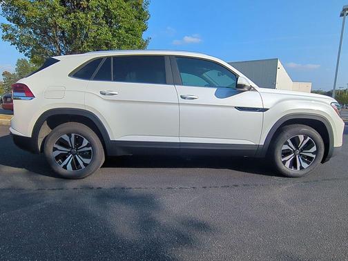 2026 Volkswagen Atlas Cross Sport 2.0T SE