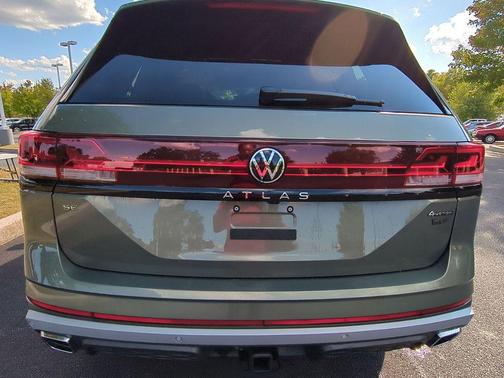 2025 Volkswagen Atlas 2.0T Peak Edition