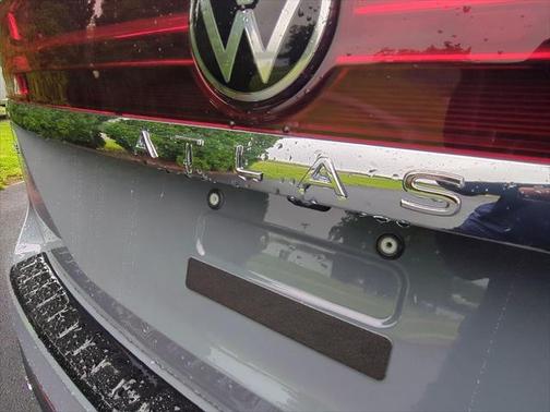 2025 Volkswagen Atlas 2.0T SE w/Technology 4MOTION