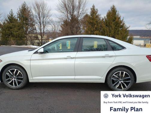 Opal White Pearl 2026 Volkswagen Jetta 1.4T SE