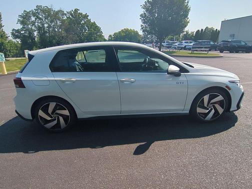 2025 Volkswagen Golf GTI 2.0T S DSG