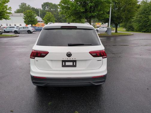 Pure White 2024 Volkswagen Tiguan 2.0T SE 4MOTION