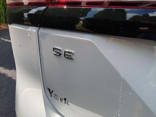 2025 Volkswagen Atlas 2.0T Peak Edition