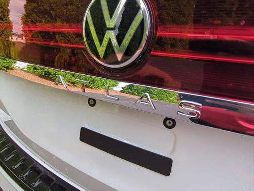 2025 Volkswagen Atlas 2.0T SE w/Technology 4MOTION