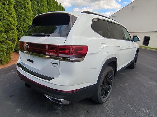 2025 Volkswagen Atlas 2.0T SE w/Technology 4MOTION