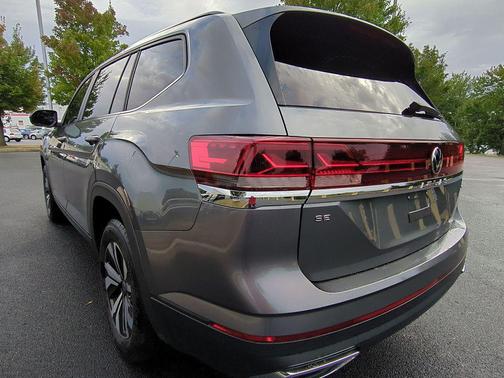 2024 Volkswagen Atlas 2.0T SE
