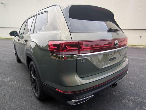 2025 Volkswagen Atlas 2.0T SE w/Technology 4MOTION