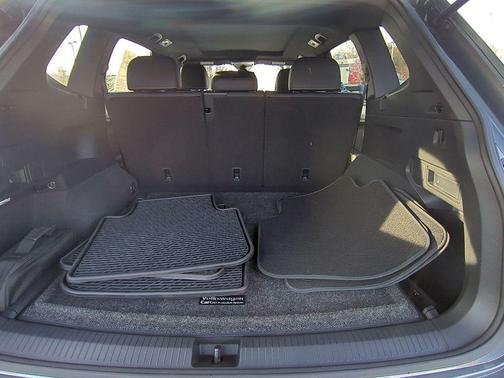 2023 Volkswagen Tiguan 2.0T SE R-Line Black 4MOTION