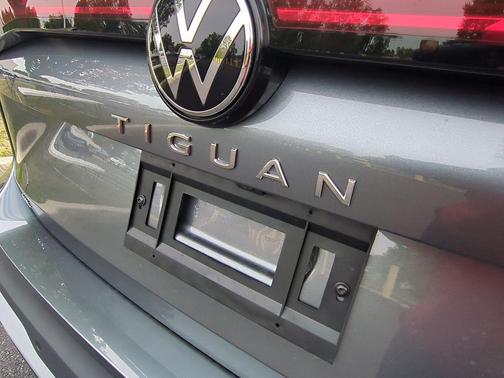 2025 Volkswagen Tiguan 2.0T SE 4MOTION