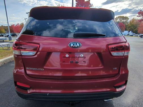 2019 Kia Sorento S