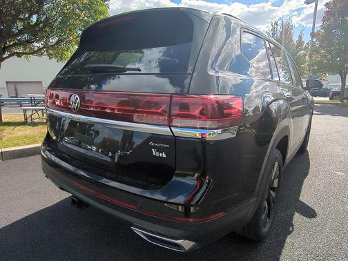 2026 Volkswagen Atlas 2.0T SE w/Technology 4MOTION