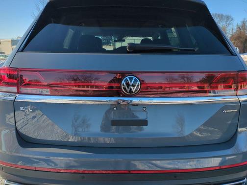 2025 Volkswagen Atlas 2.0T SEL