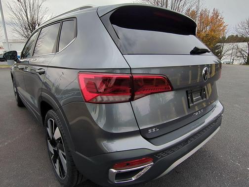 2024 Volkswagen Taos 1.5T SEL