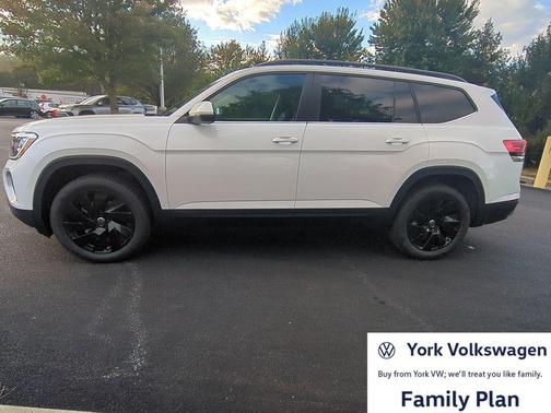 opal white pearl 2026 Volkswagen Atlas 2.0T SE w/Technology 4MOTION