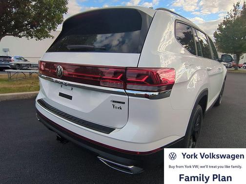 opal white pearl 2026 Volkswagen Atlas 2.0T SE w/Technology 4MOTION