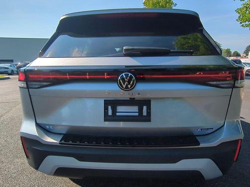 2025 Volkswagen Tiguan 2.0T SE 4MOTION