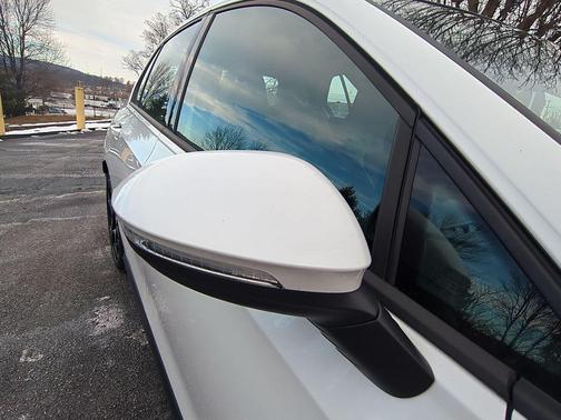 2025 Volkswagen Golf GTI 2.0T S DSG