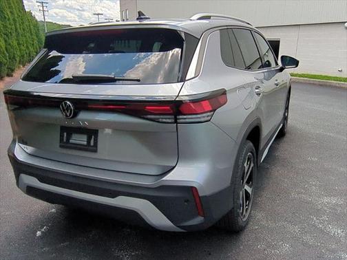 2025 Volkswagen Tiguan 2.0T SE