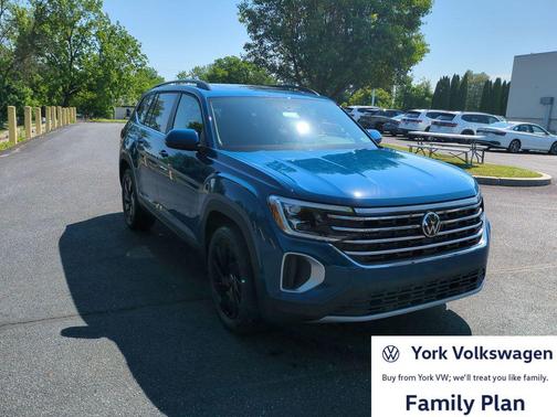 Avocado Green Pearl 2026 Volkswagen Atlas 2.0T SE w/Technology 4MOTION